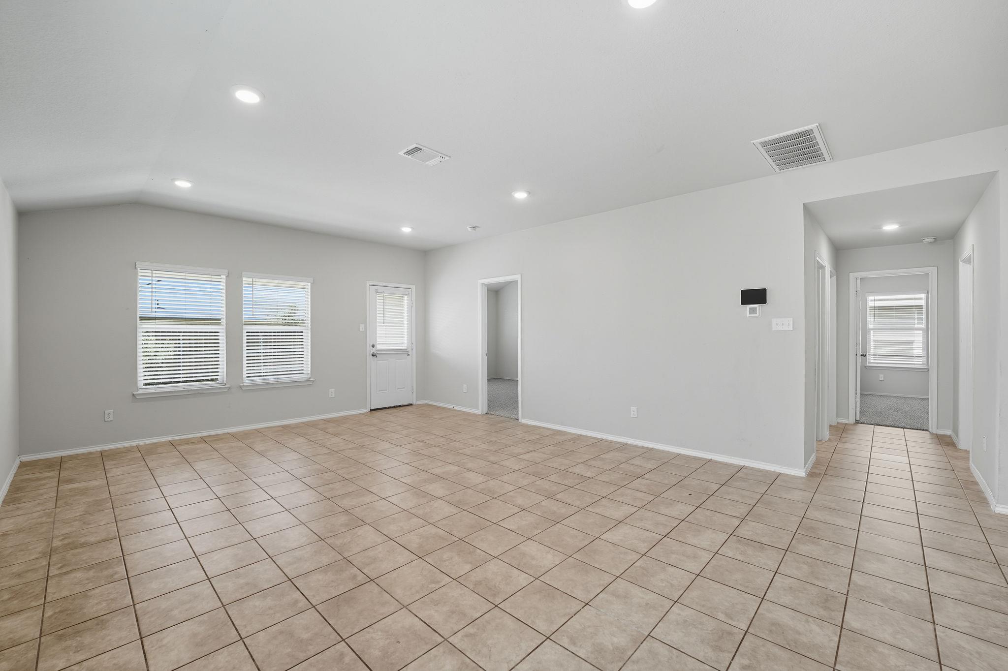 6002 Sally Ride Ln, Killeen, TX 76543