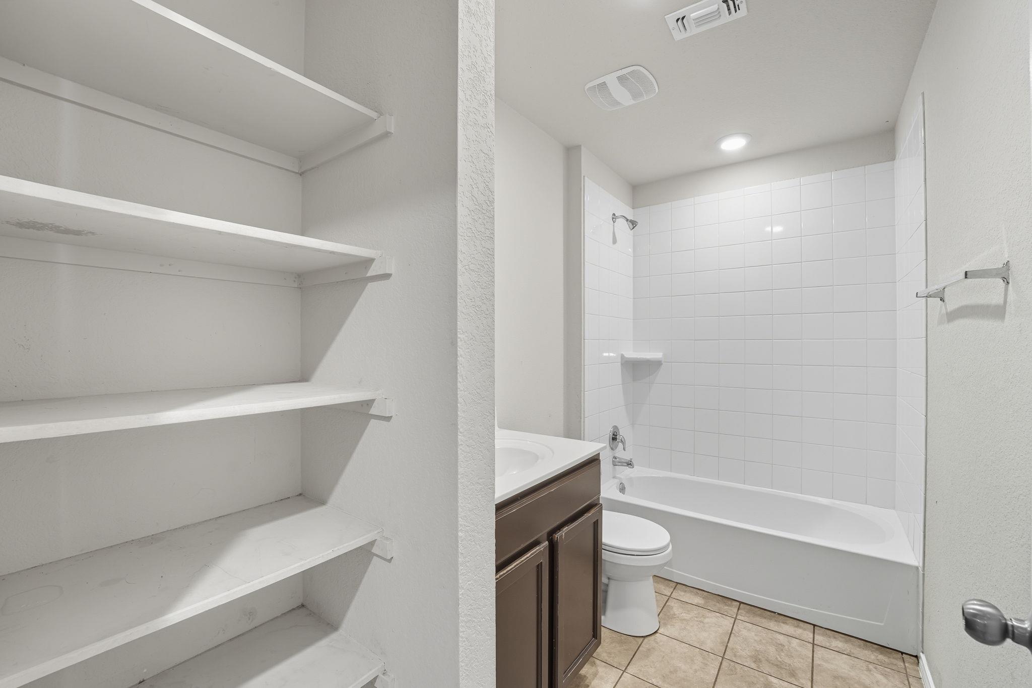 6002 Sally Ride Ln, Killeen, TX 76543