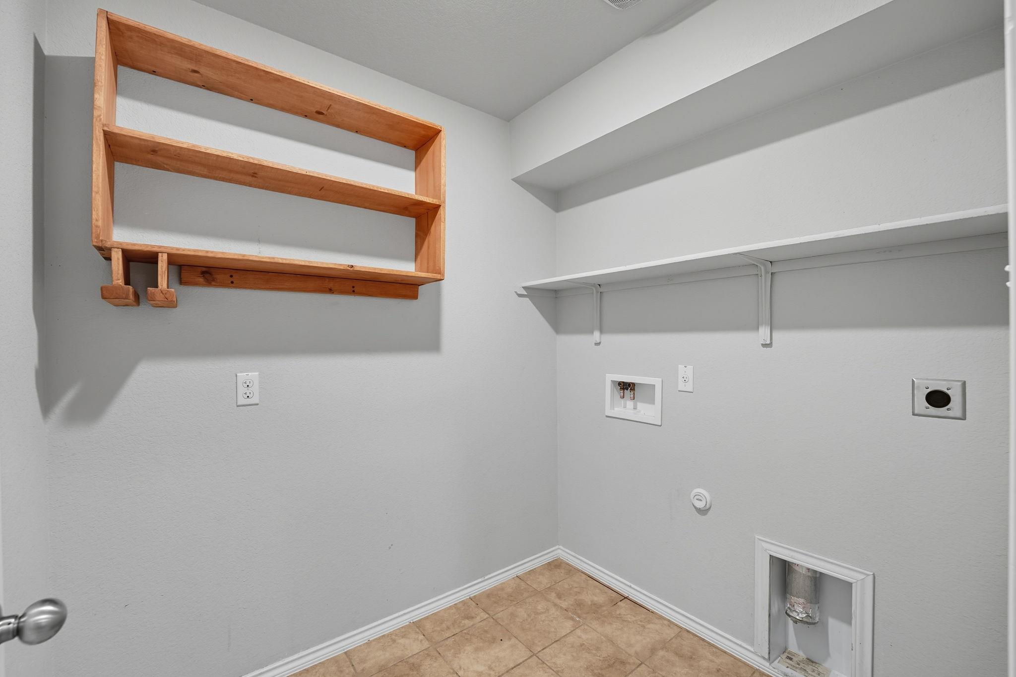 6002 Sally Ride Ln, Killeen, TX 76543