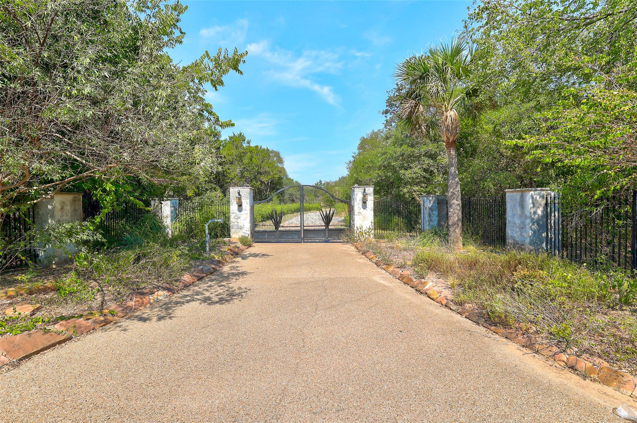 113 Serenada Dr, Georgetown, TX 78628