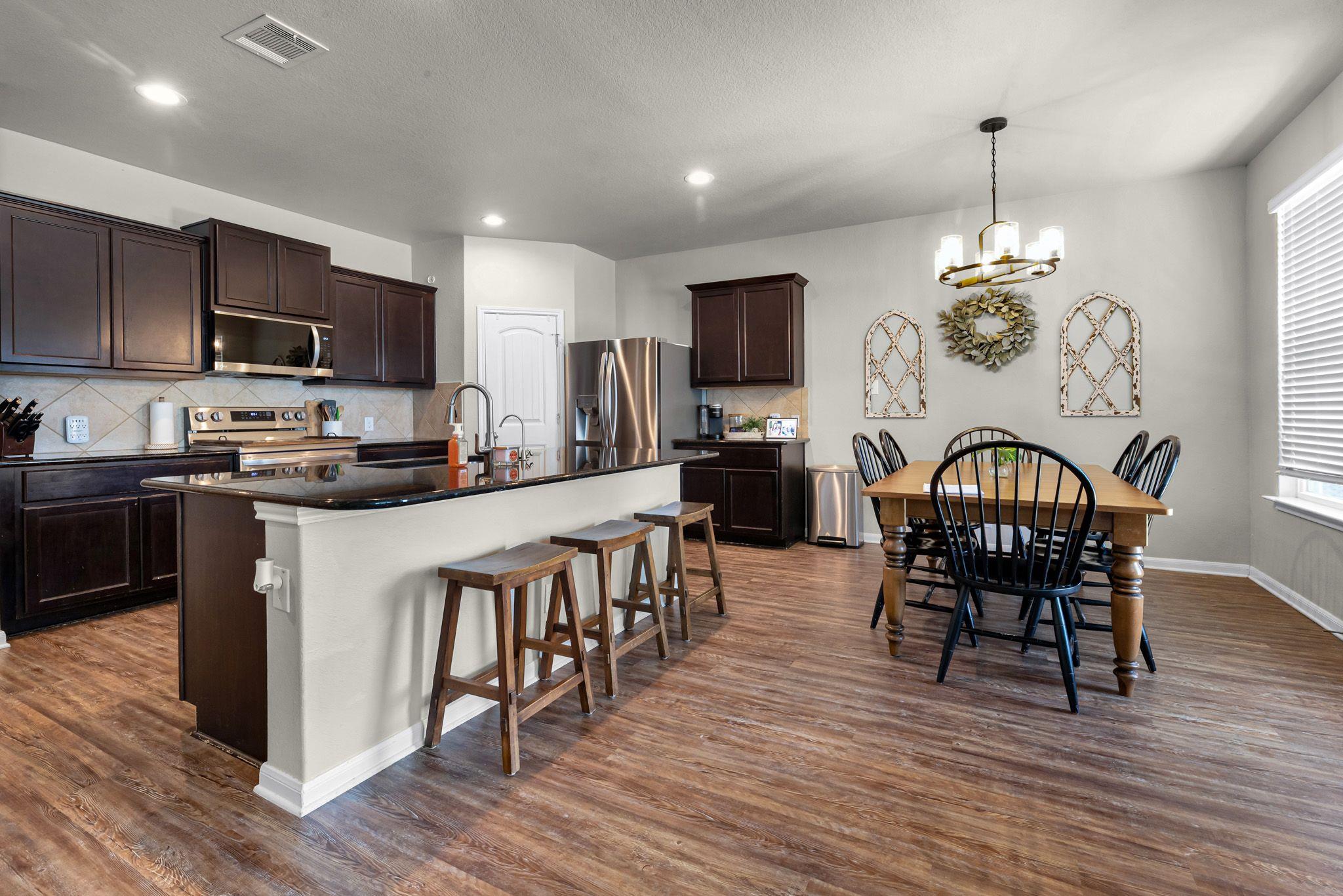 484 Copper Hill Dr, New Braunfels, TX 78130