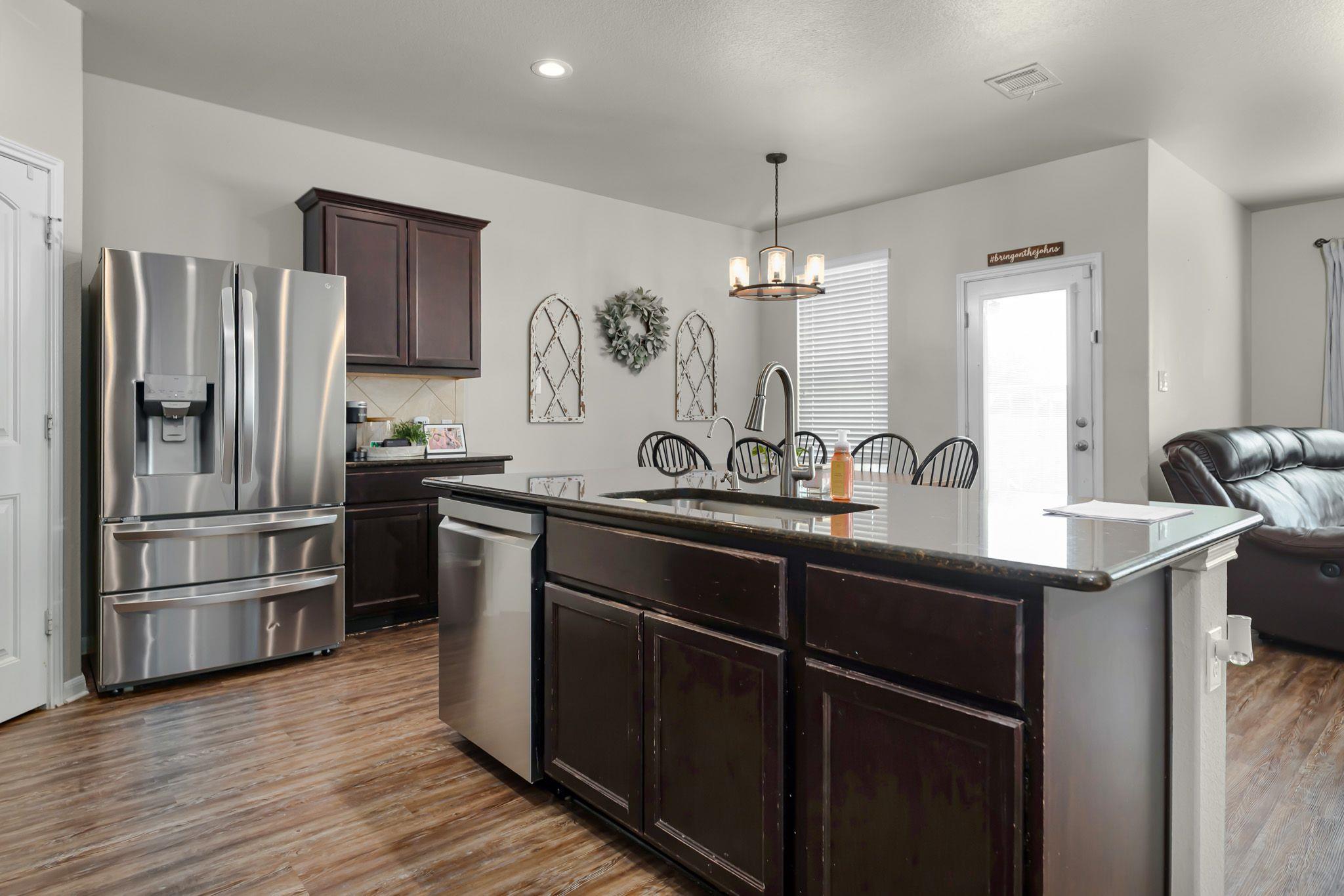 484 Copper Hill Dr, New Braunfels, TX 78130