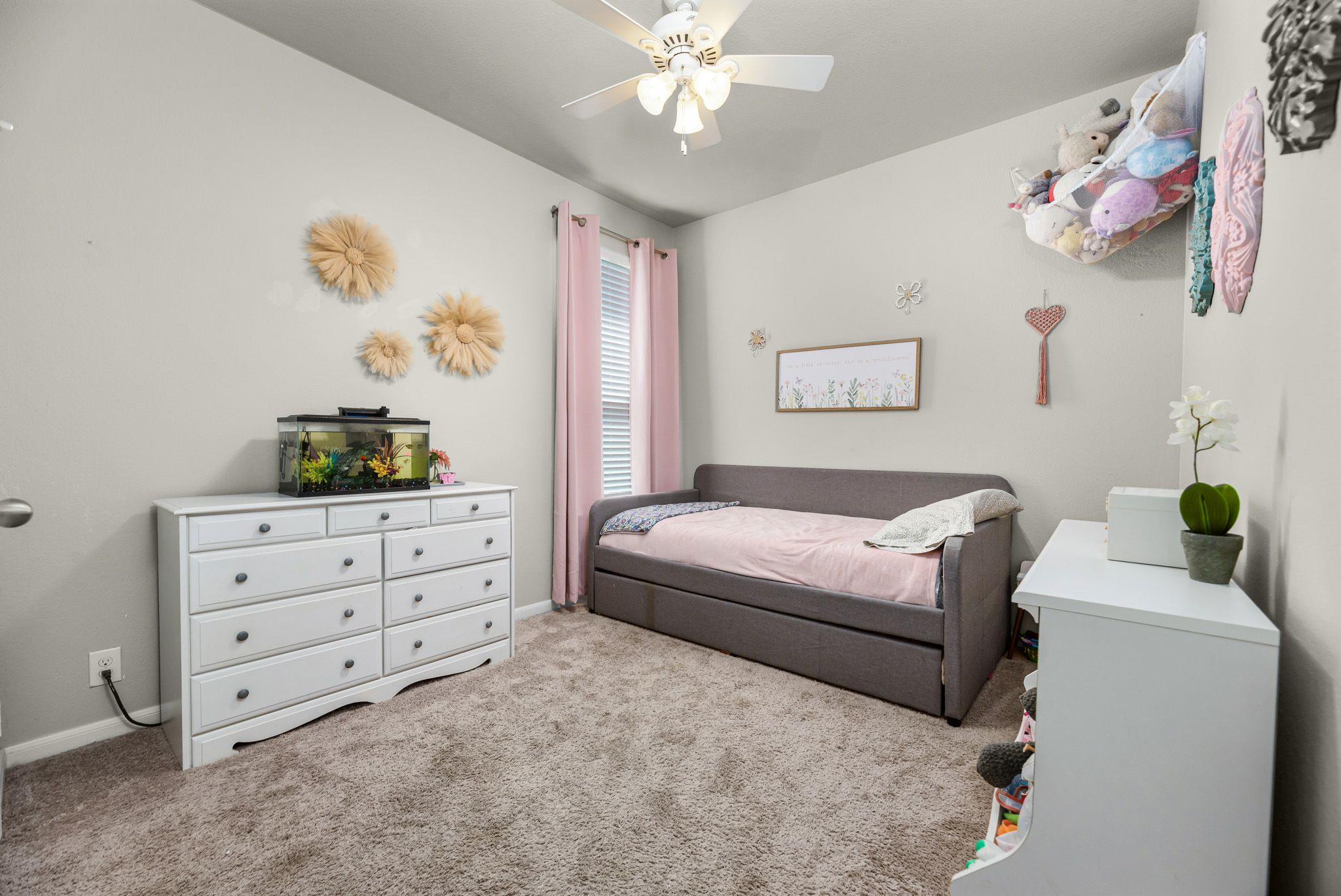 484 Copper Hill Dr, New Braunfels, TX 78130