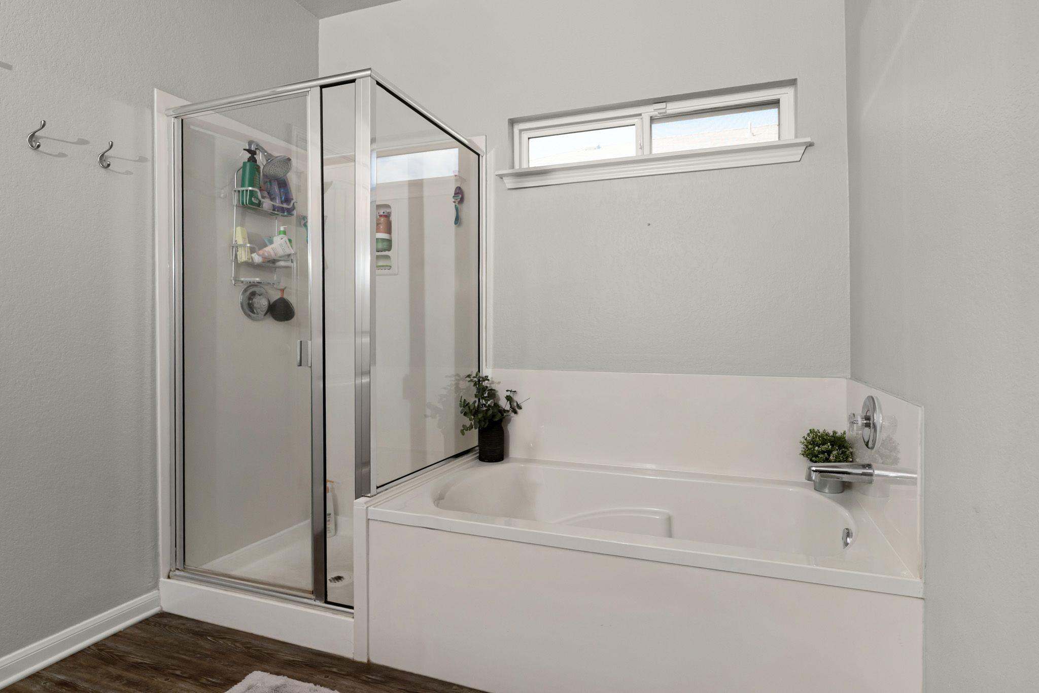 484 Copper Hill Dr, New Braunfels, TX 78130