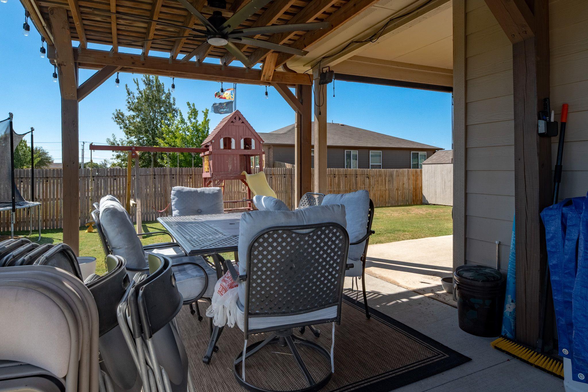 484 Copper Hill Dr, New Braunfels, TX 78130