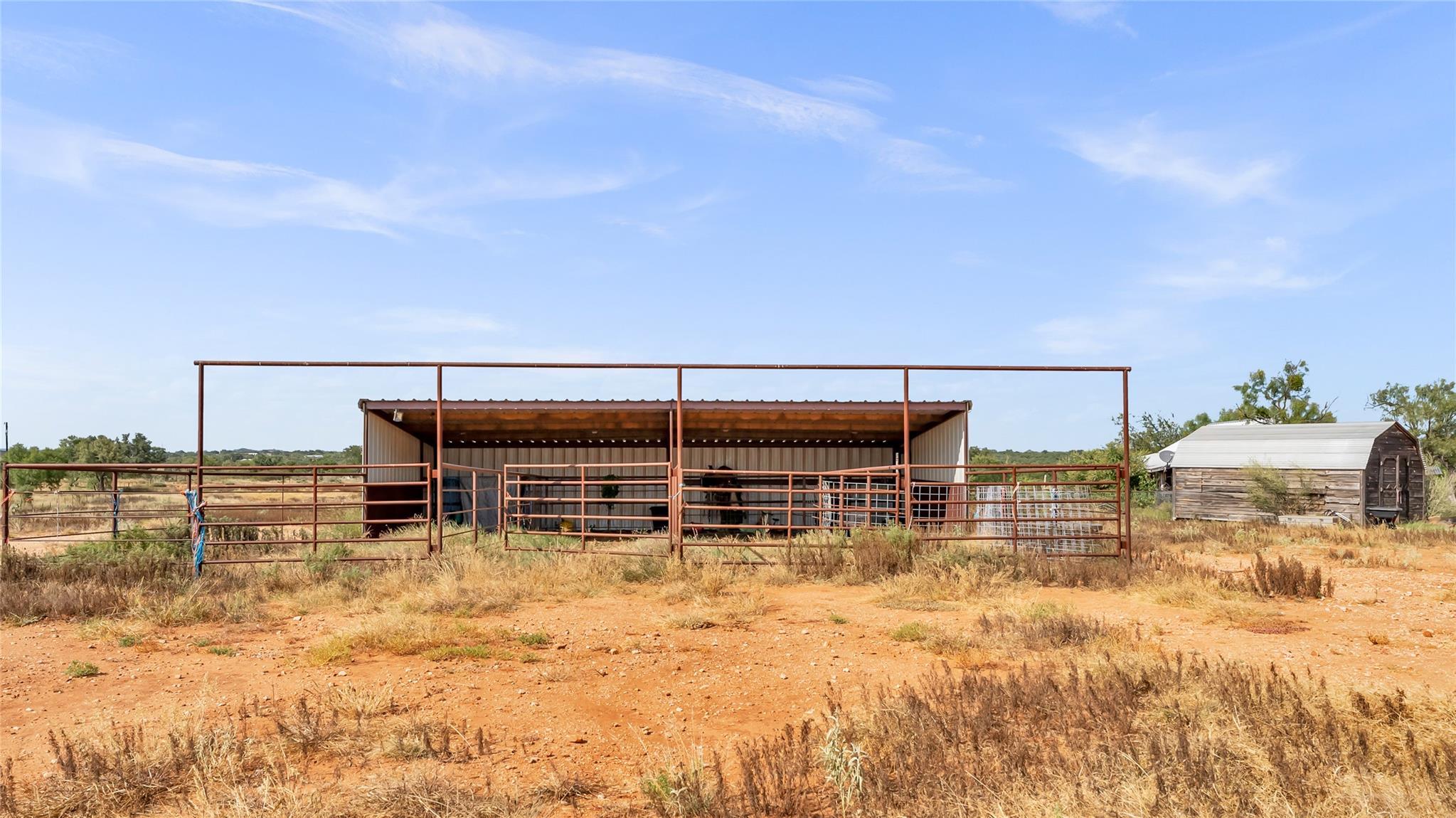 127 Offer Ln, Llano, TX 78643