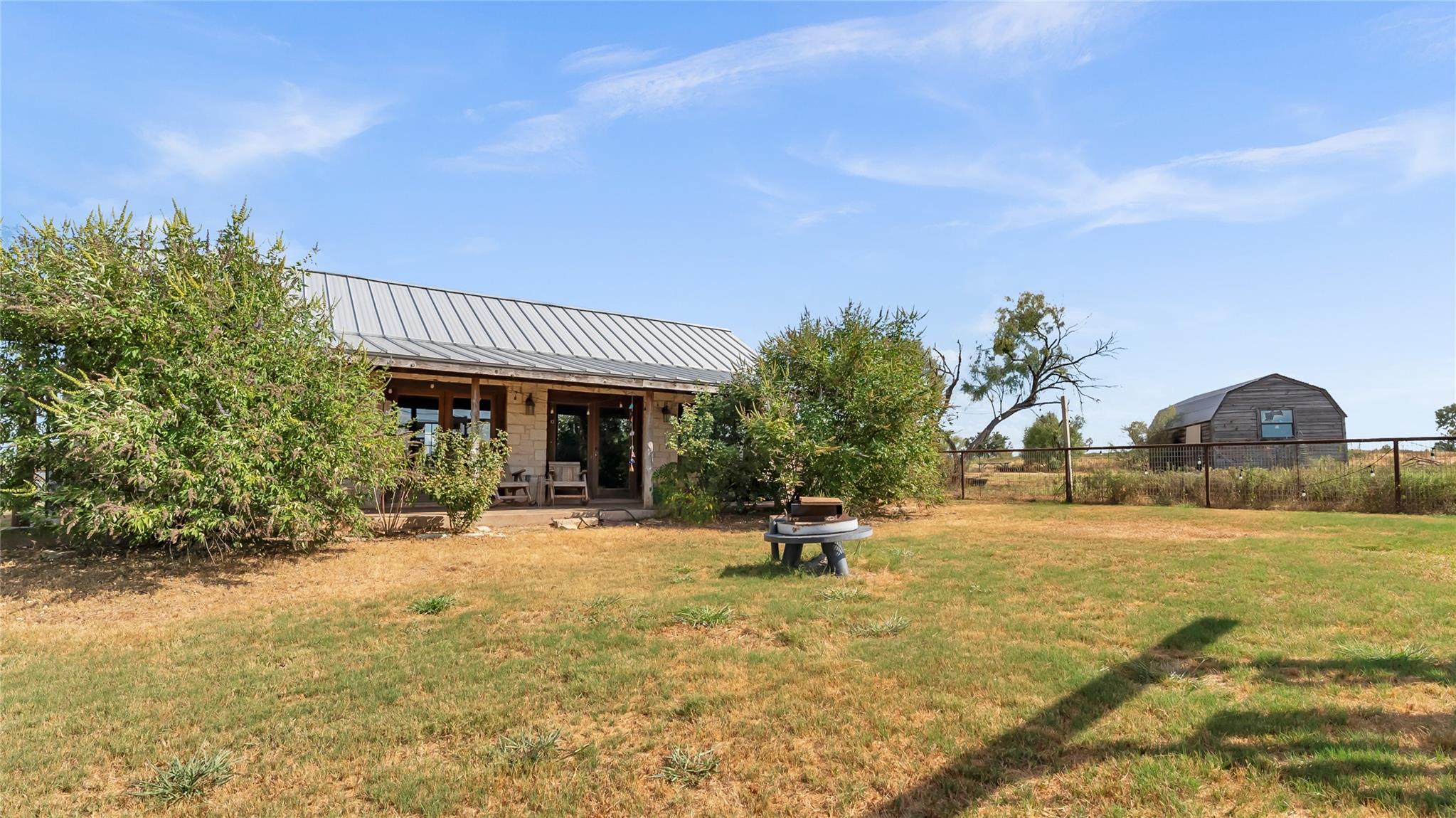 127 Offer Ln, Llano, TX 78643