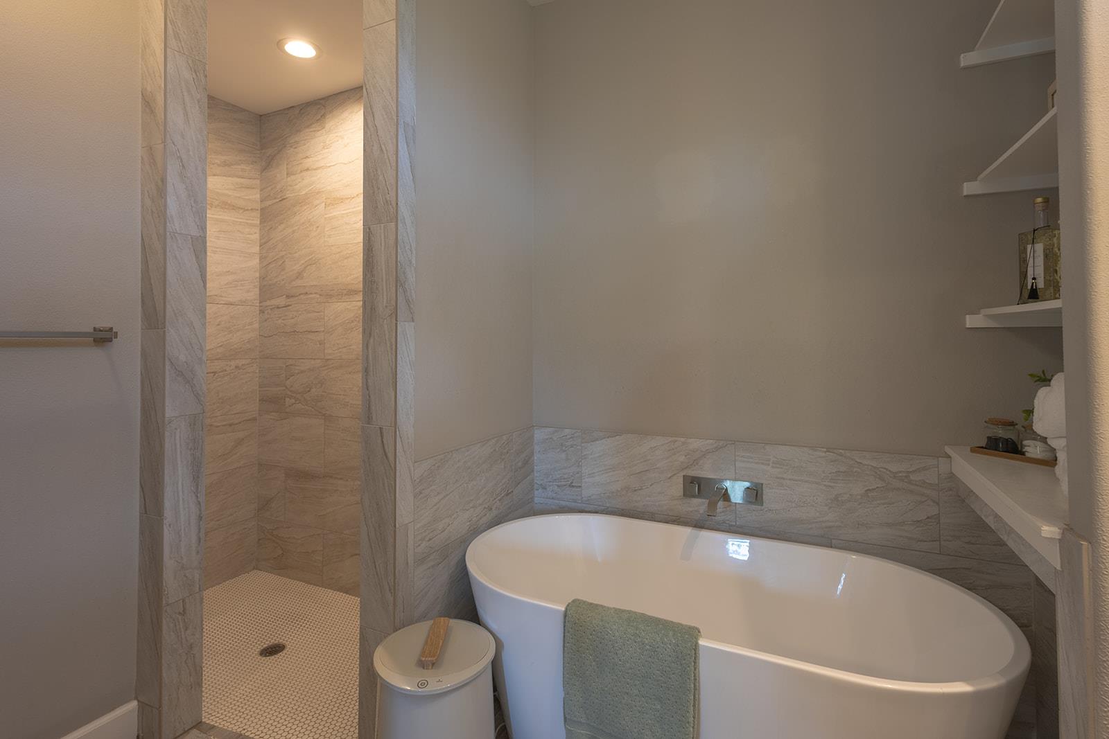 104 Kahalulu Dr, Bastrop, TX 78602