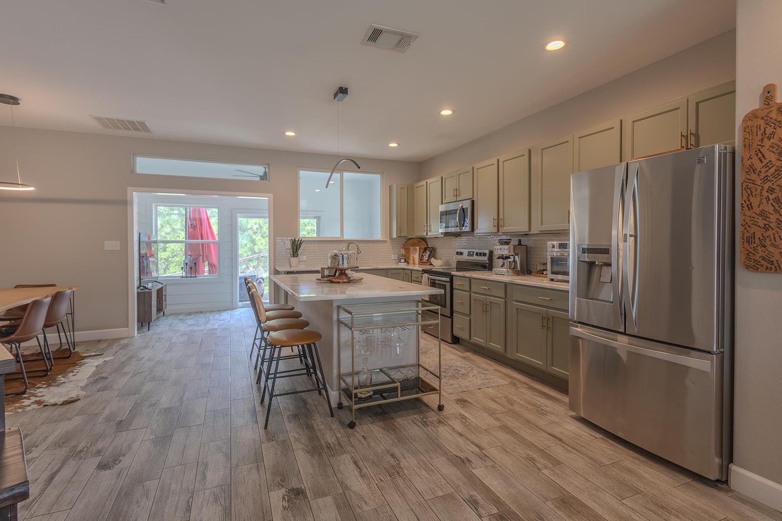 104 Kahalulu Dr, Bastrop, TX 78602