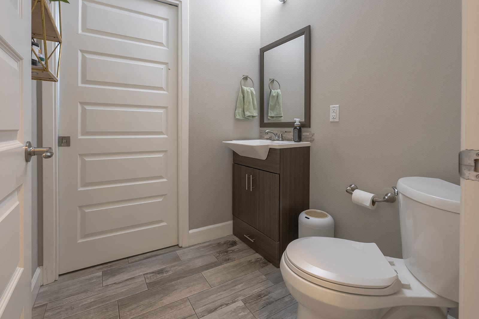 104 Kahalulu Dr, Bastrop, TX 78602