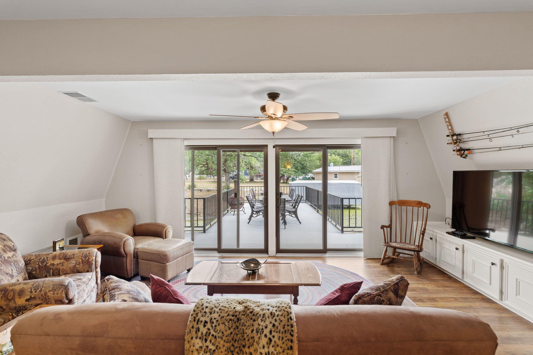 301 Twilight Ln, Granite Shoals, TX 78654