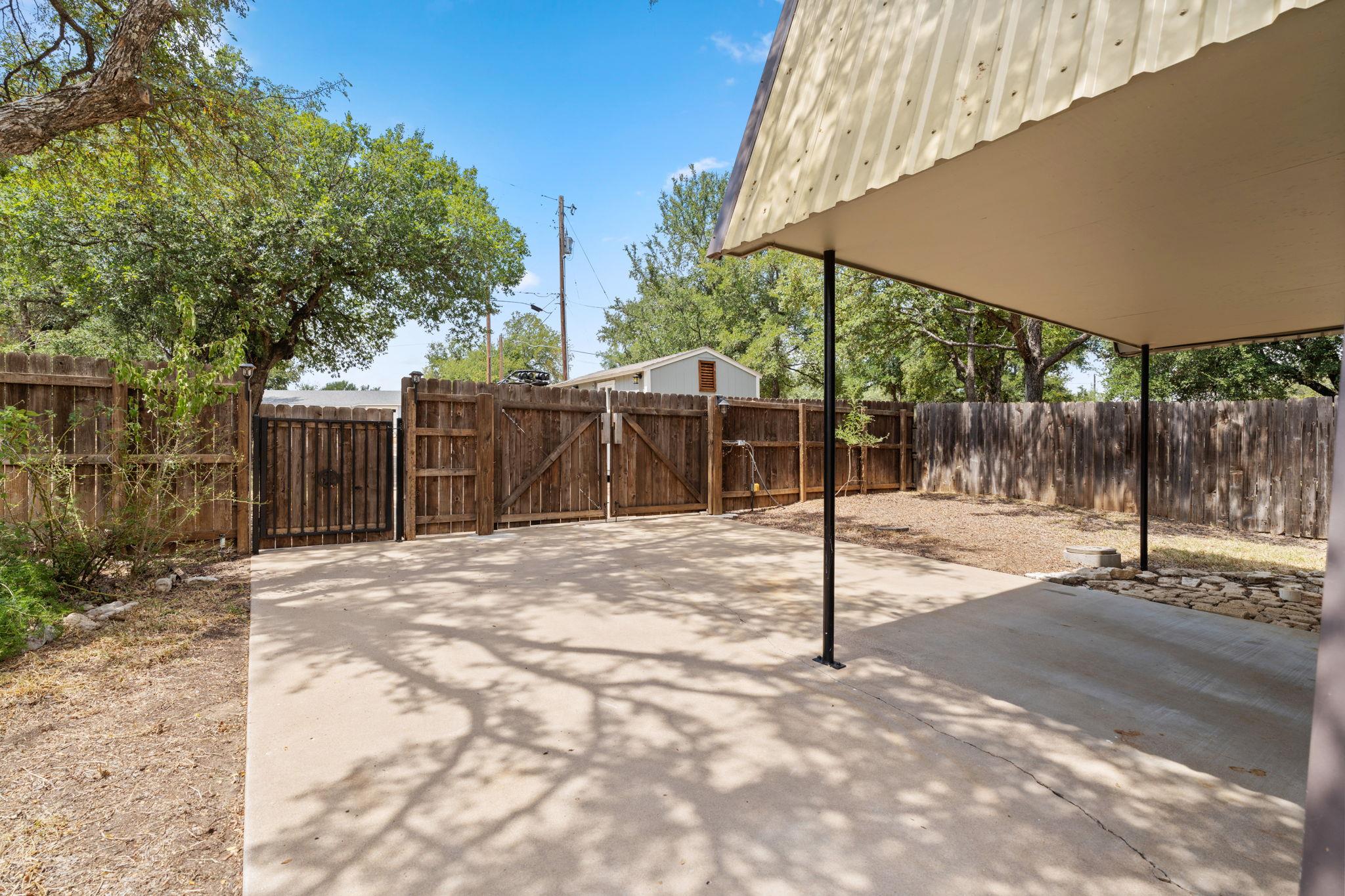 301 Twilight Ln, Granite Shoals, TX 78654