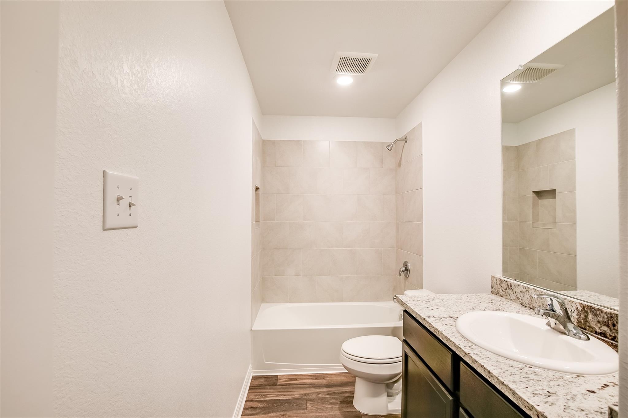 609 Riverdale Dr, Jarrell, TX 76537