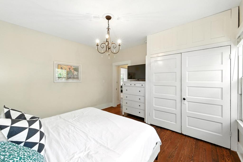 900 W Lynn St, Austin, TX 78703