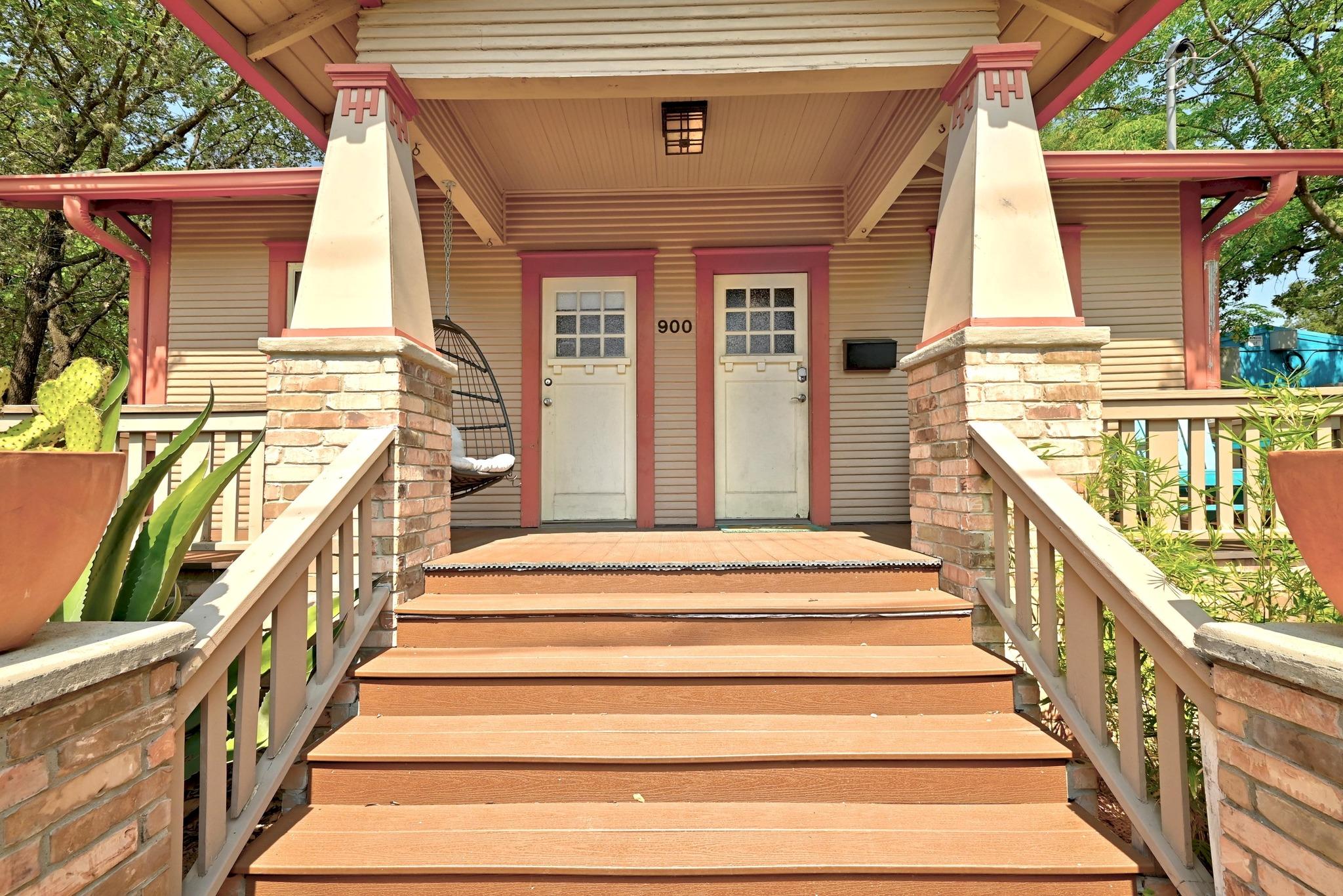 900 W Lynn St, Austin, TX 78703