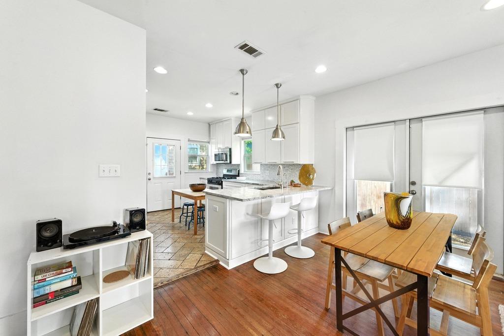 900 W Lynn St, Austin, TX 78703