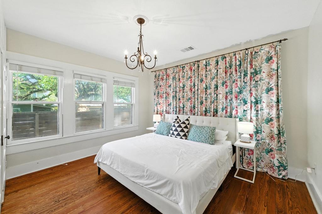 900 W Lynn St, Austin, TX 78703