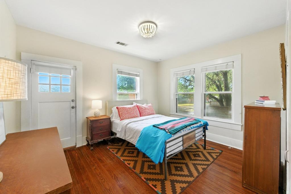 900 W Lynn St, Austin, TX 78703