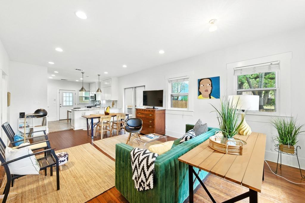 900 W Lynn St, Austin, TX 78703