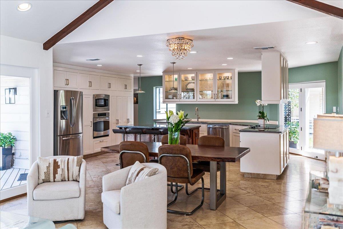 1306 Quaker Ridge Dr, Austin, TX 78746