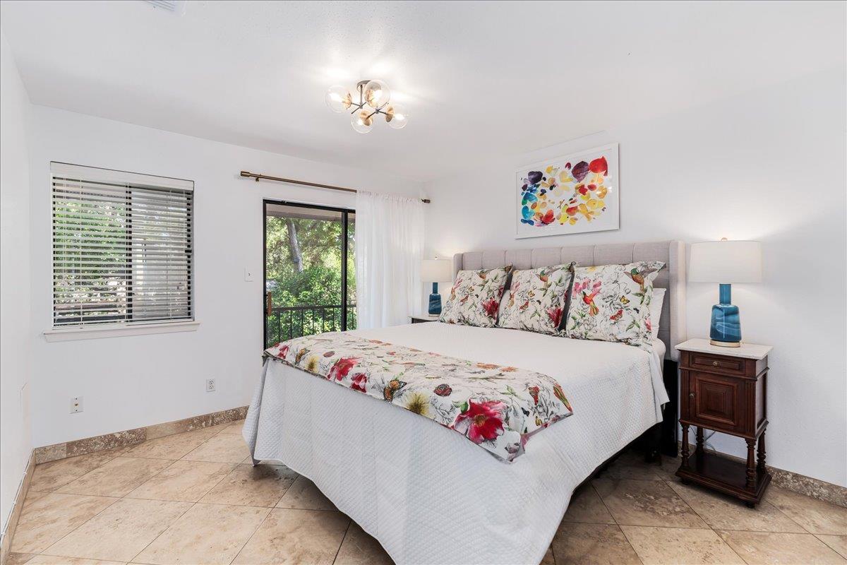 1306 Quaker Ridge Dr, Austin, TX 78746