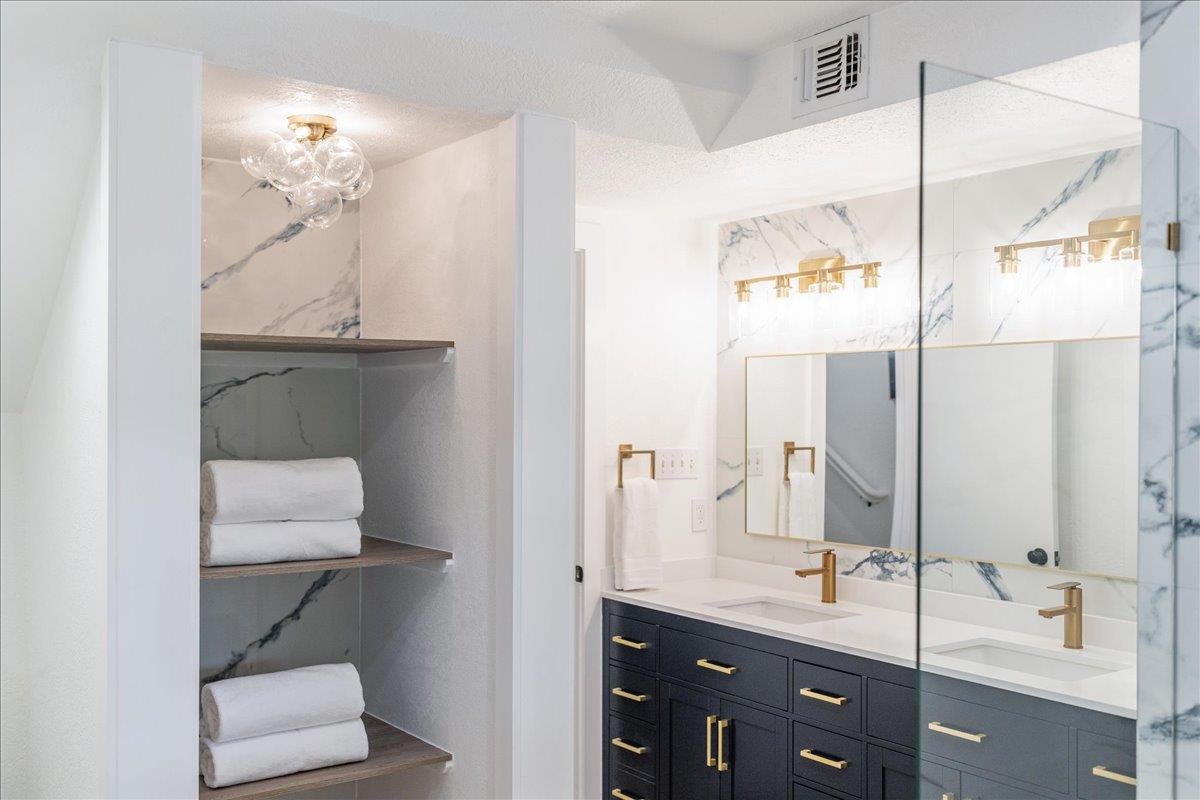 1306 Quaker Ridge Dr, Austin, TX 78746