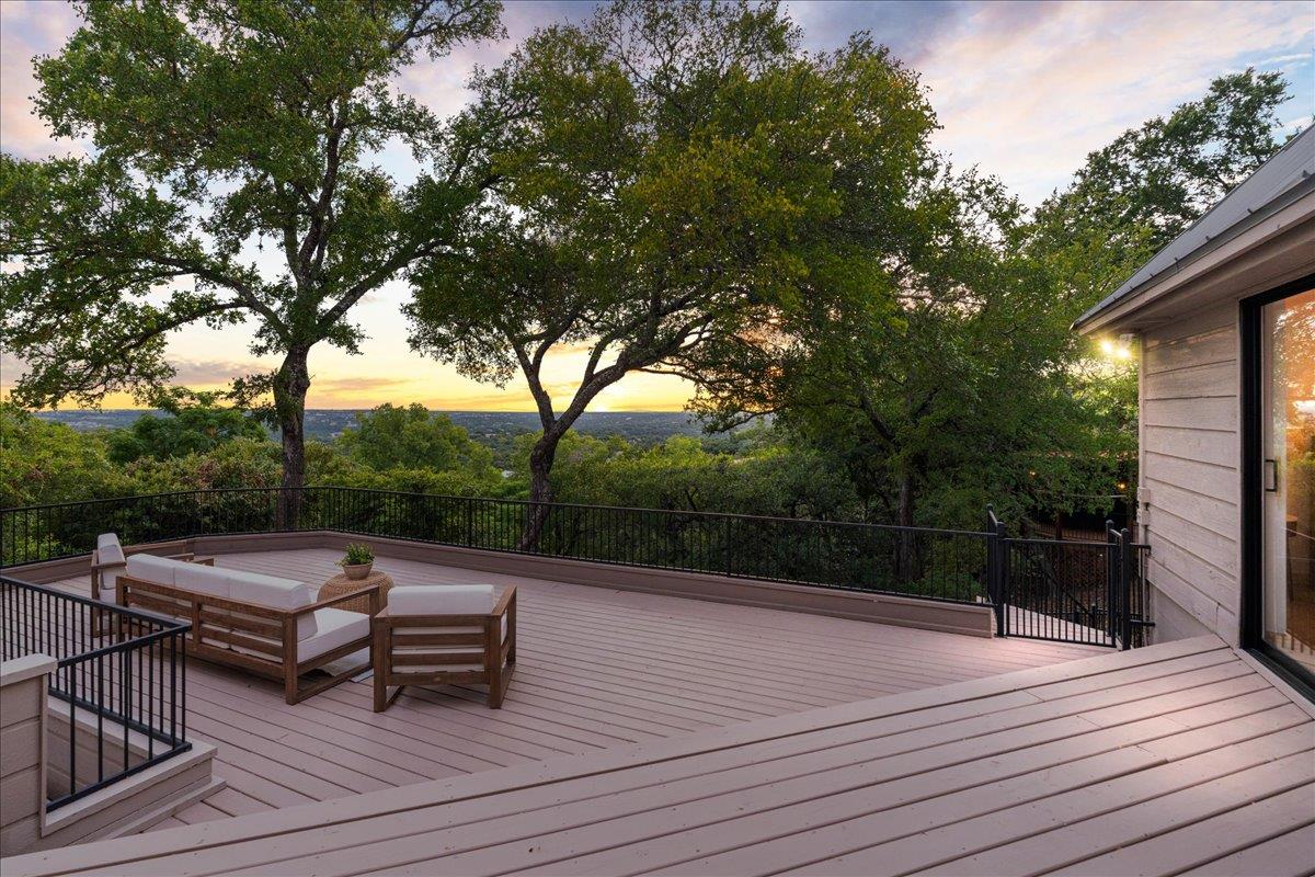 1306 Quaker Ridge Dr, Austin, TX 78746