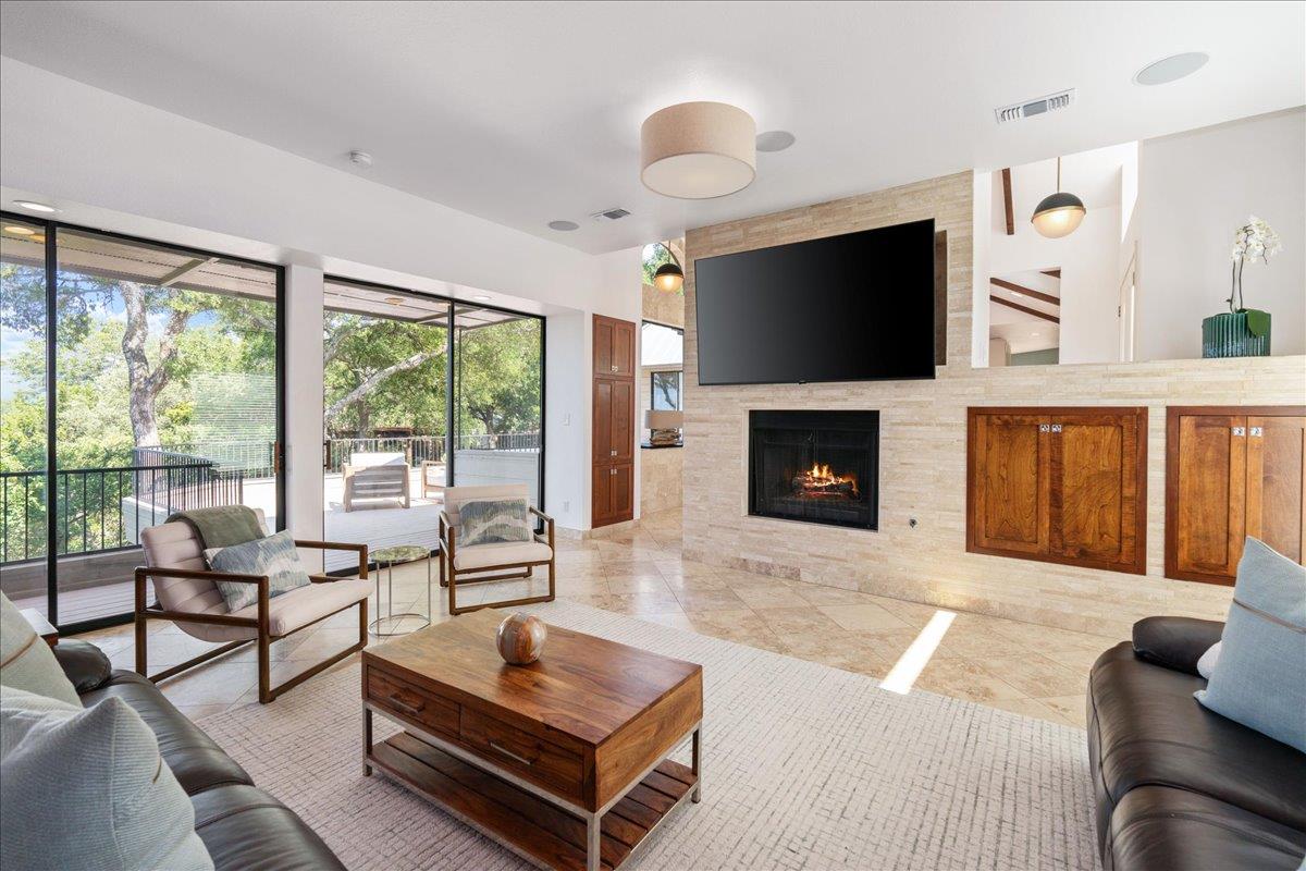 1306 Quaker Ridge Dr, Austin, TX 78746