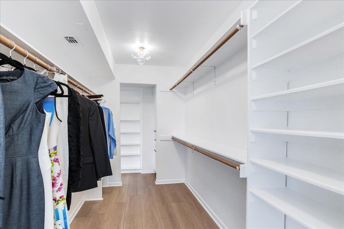 1306 Quaker Ridge Dr, Austin, TX 78746