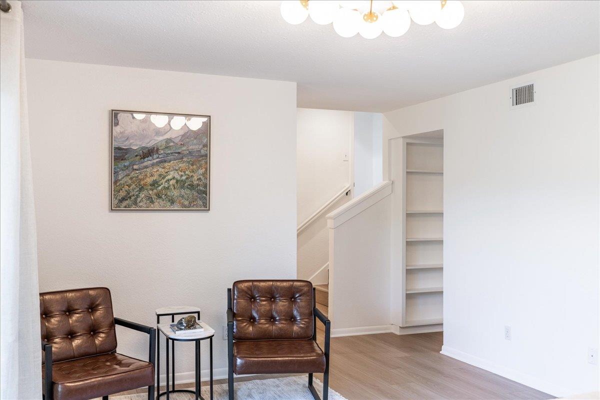 1306 Quaker Ridge Dr, Austin, TX 78746