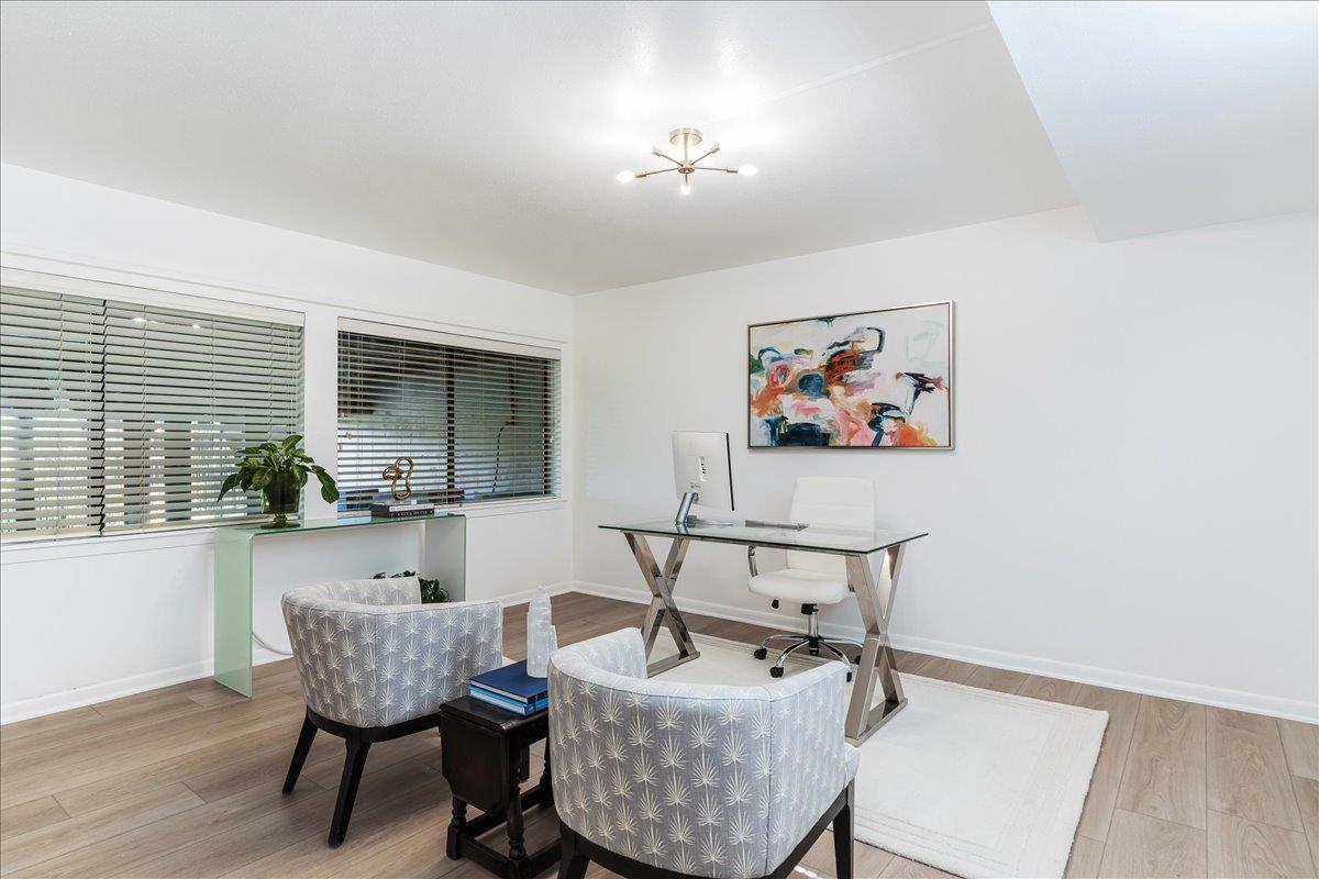 1306 Quaker Ridge Dr, Austin, TX 78746