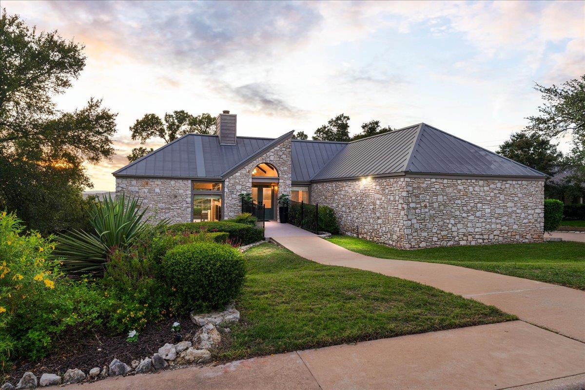 1306 Quaker Ridge Dr, Austin, TX 78746