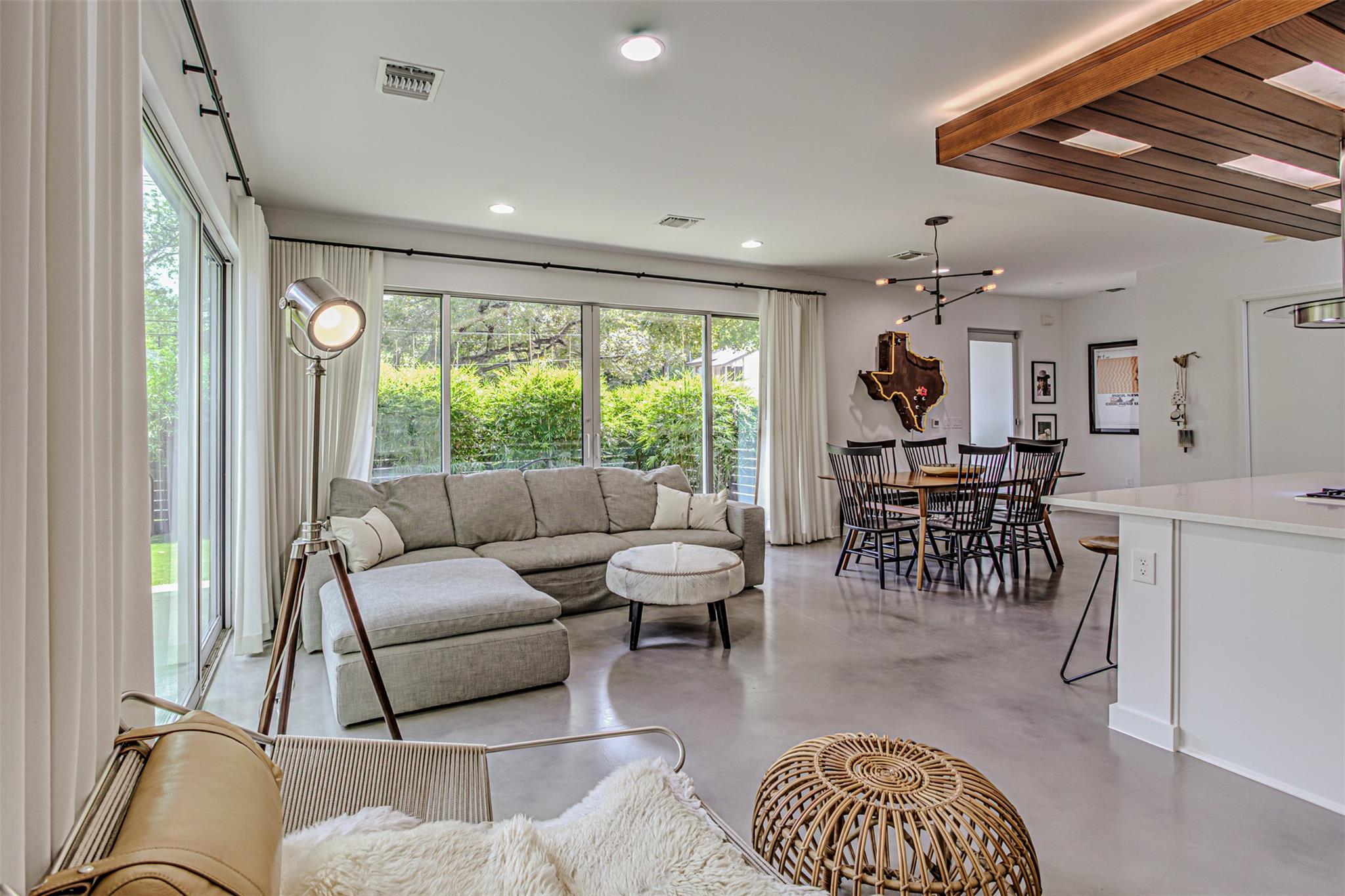 104 W 45 St, Austin, TX 78751