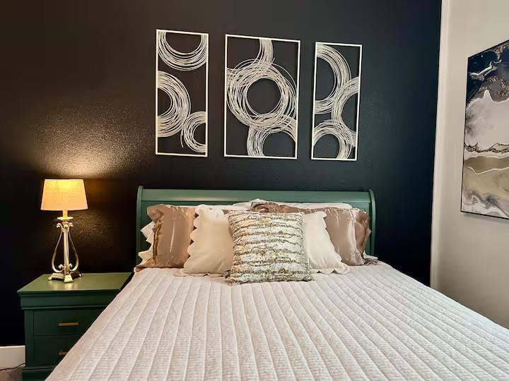 18401 Valley Hill Ln, Point Venture, TX 78645