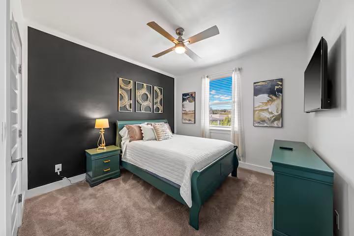 18401 Valley Hill Ln, Point Venture, TX 78645