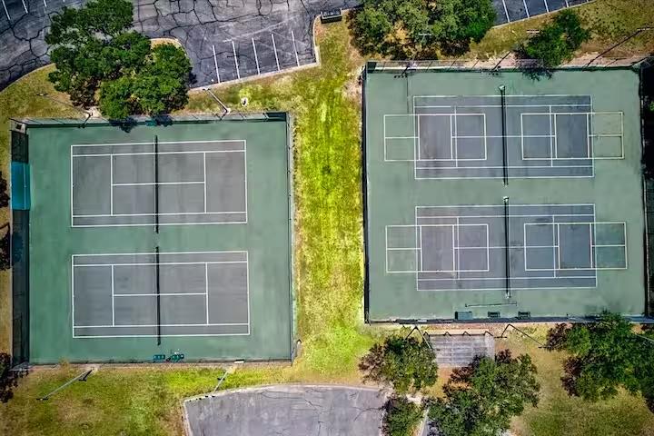 18401 Valley Hill Ln, Point Venture, TX 78645