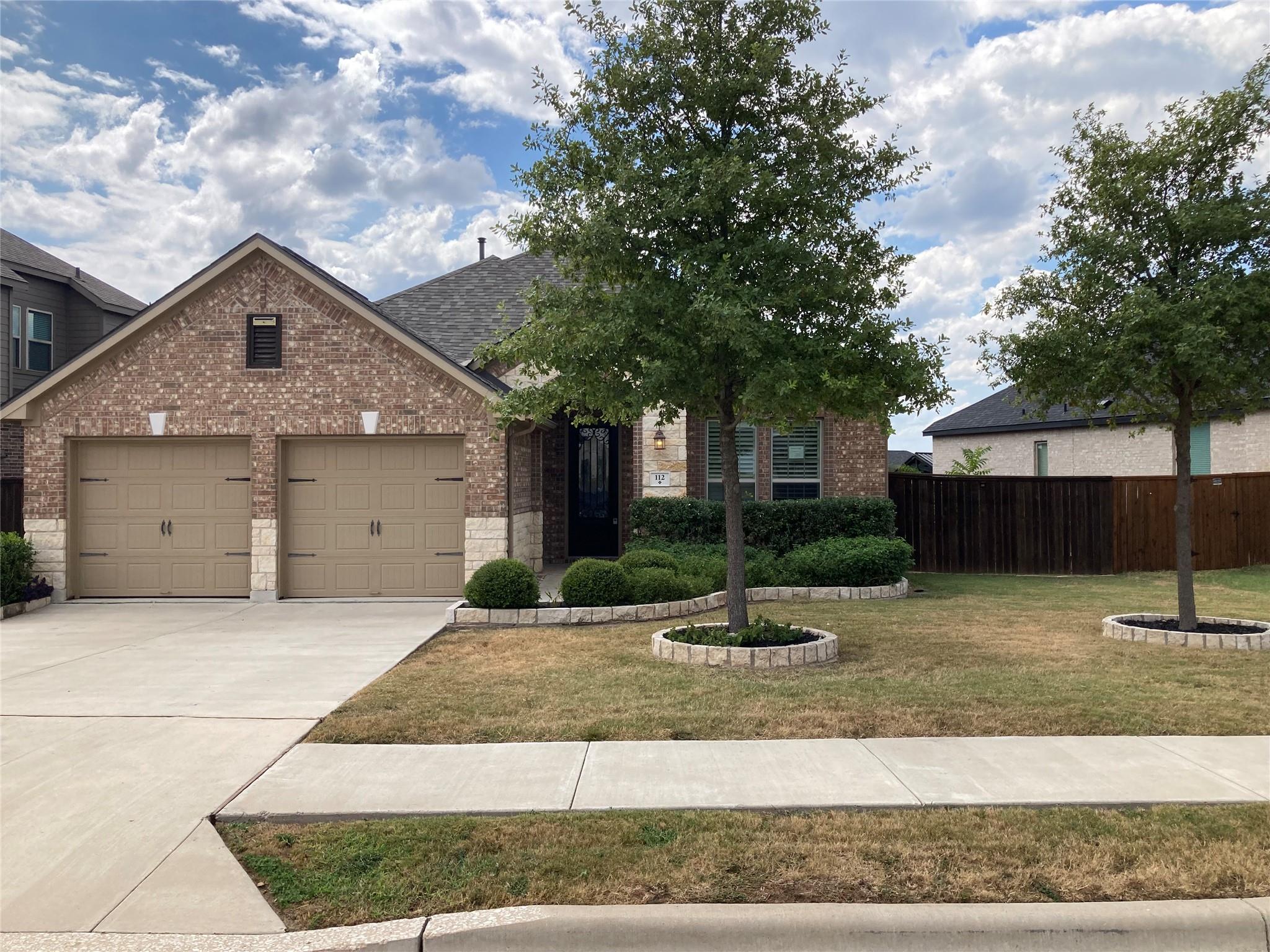 112 Tulip Garden Trl, San Marcos, TX 78666