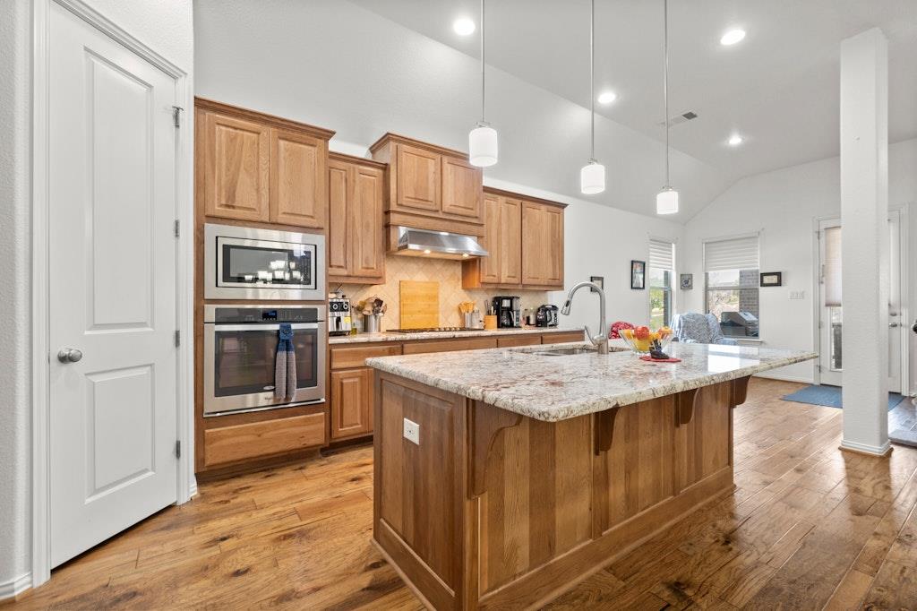 22324 Cape Travis Bnd, Lago Vista, TX 78645