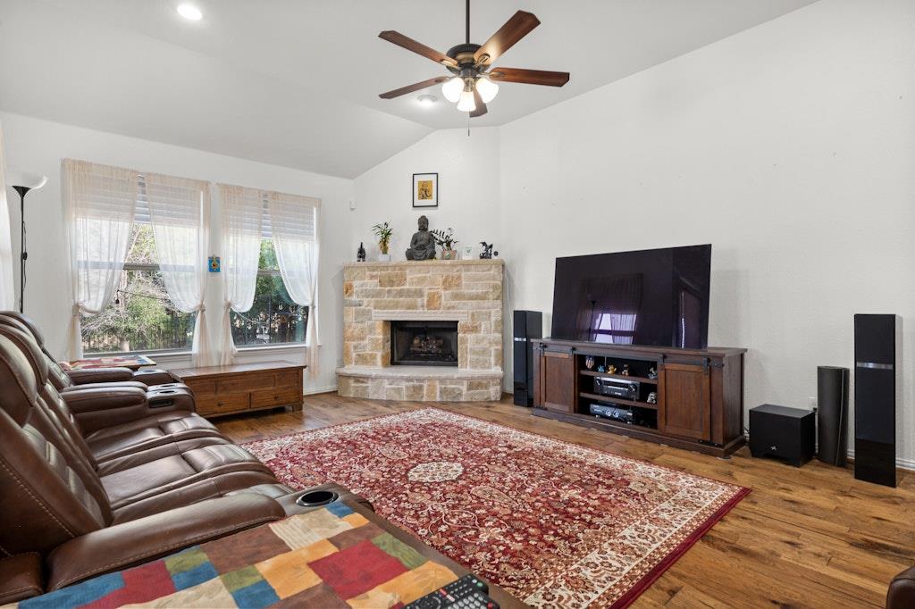 22324 Cape Travis Bnd, Lago Vista, TX 78645