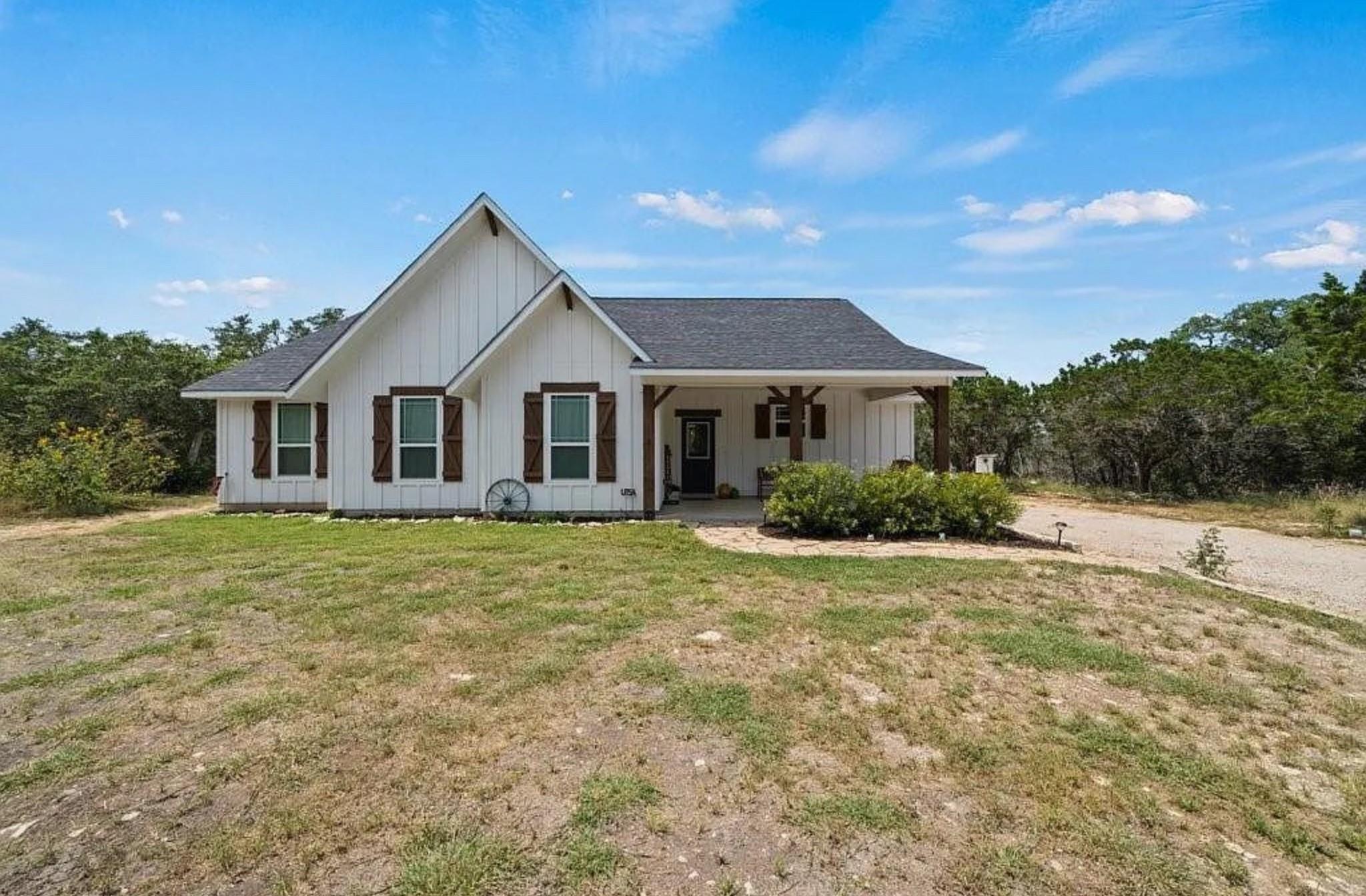 100 Lost Falls Cv, Wimberley, TX 78676