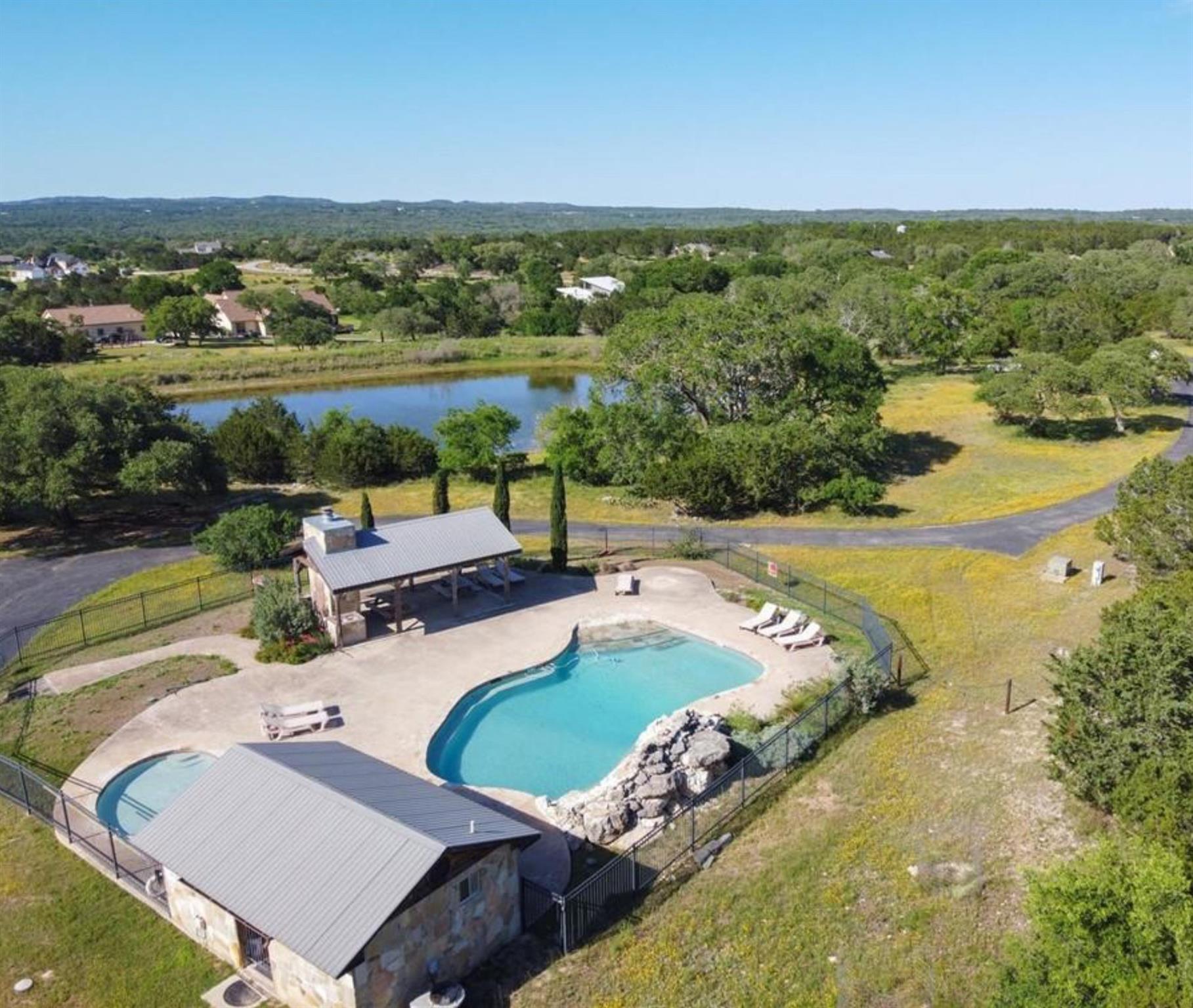 100 Lost Falls Cv, Wimberley, TX 78676