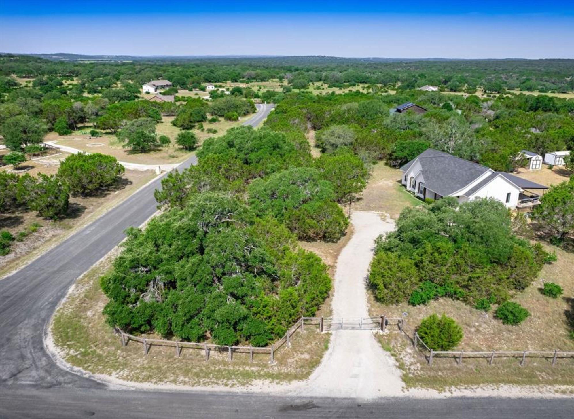 100 Lost Falls Cv, Wimberley, TX 78676