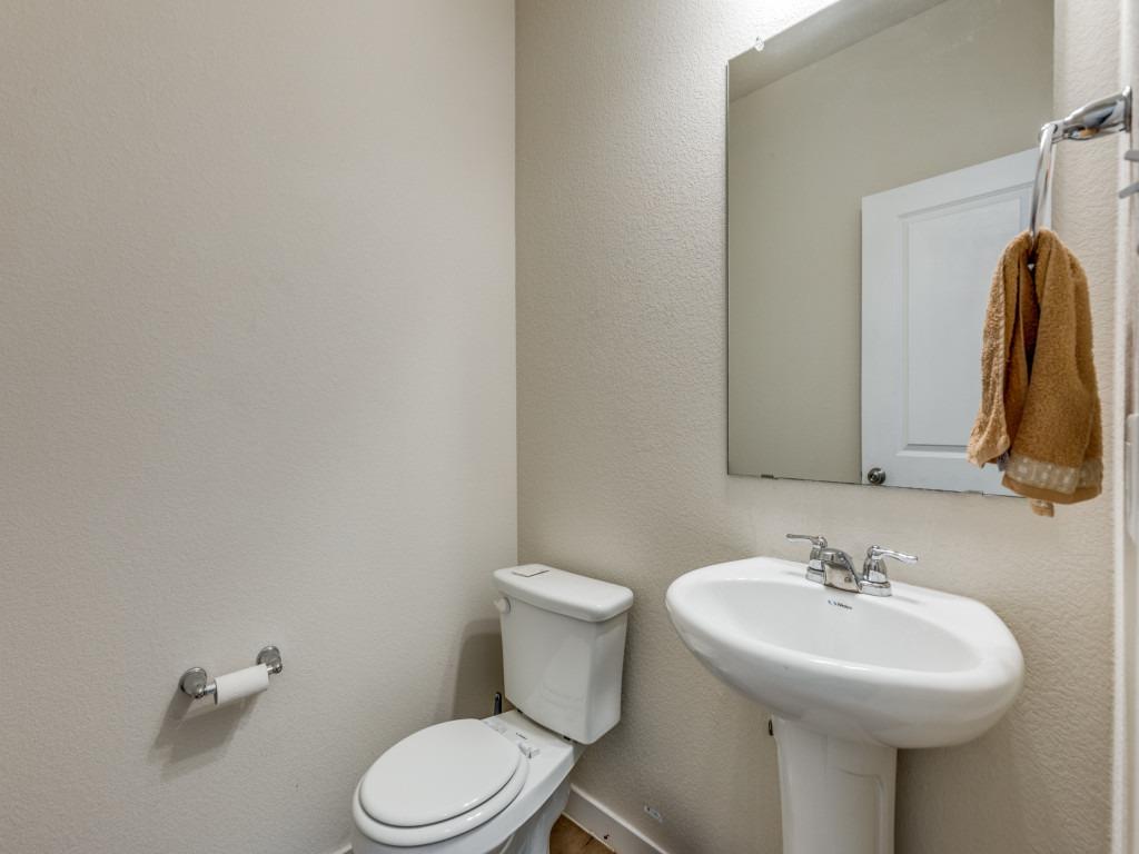 5906 Wolf Pack Dr, Pflugerville, TX 78660