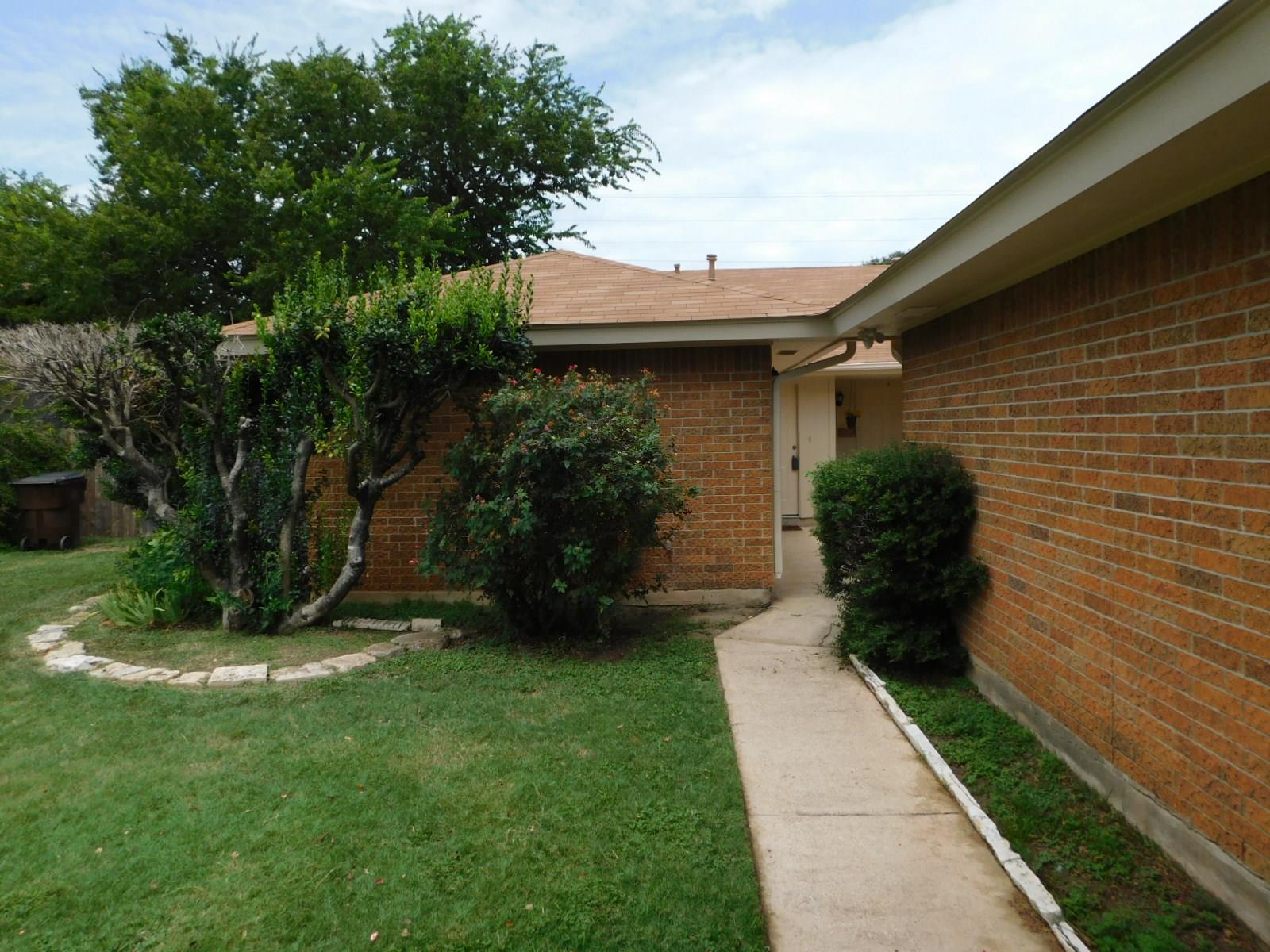 806 Country Aire Dr # A, Round Rock, TX 78664