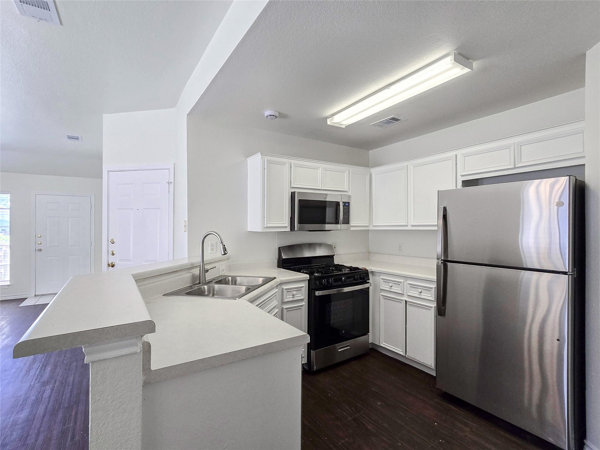 300 Tamara Dr # B, Georgetown, TX 78628