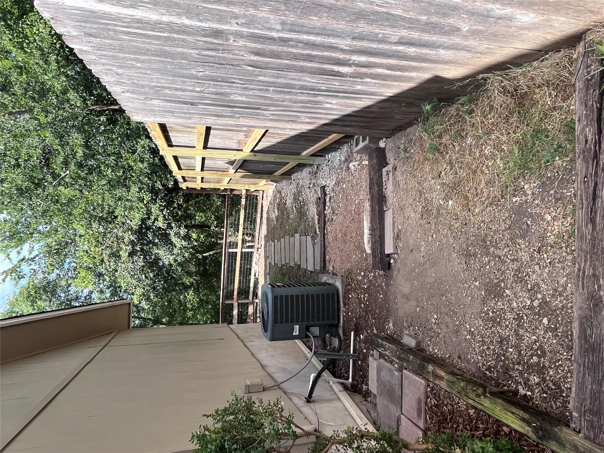 6490 HART Ln, Austin, TX 78731