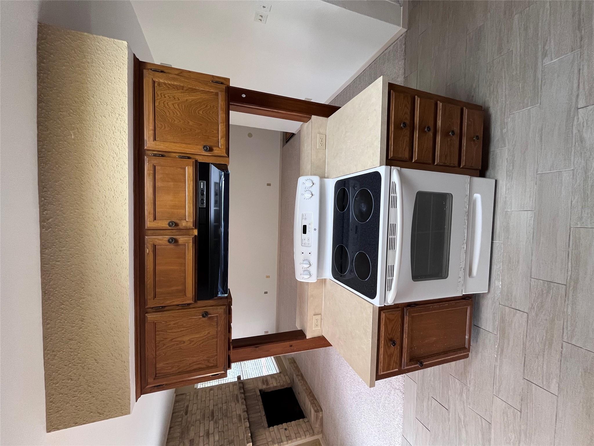 6490 HART Ln, Austin, TX 78731