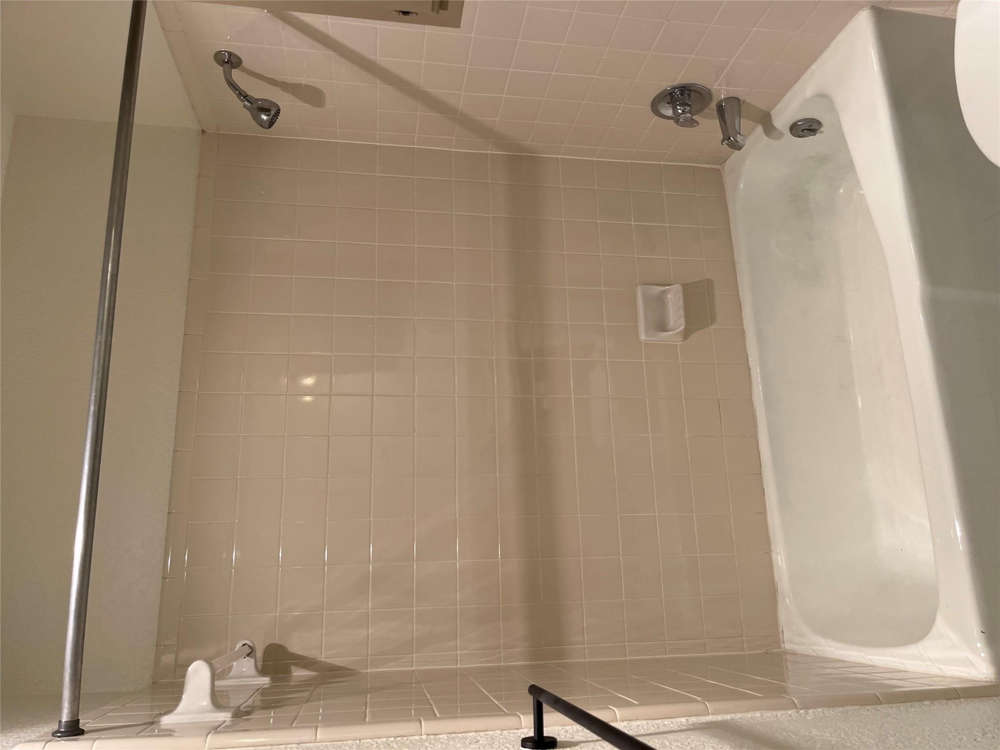 6490 HART Ln, Austin, TX 78731