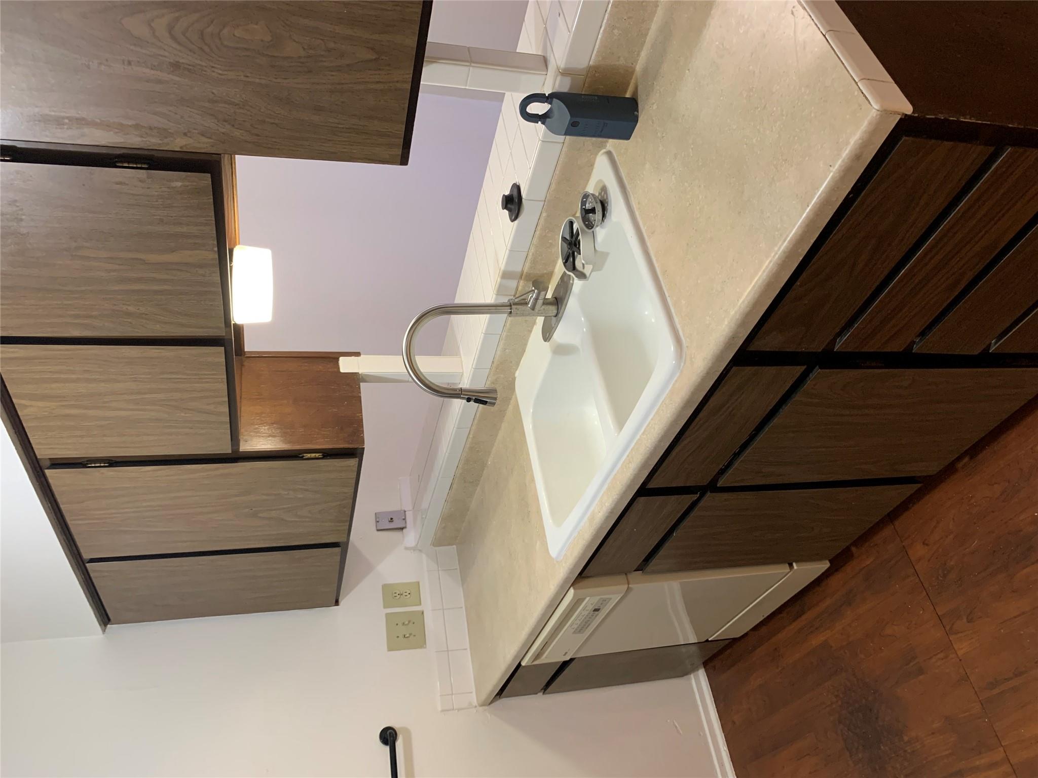 8112 Sonnet Ave # 102, Austin, TX 78759