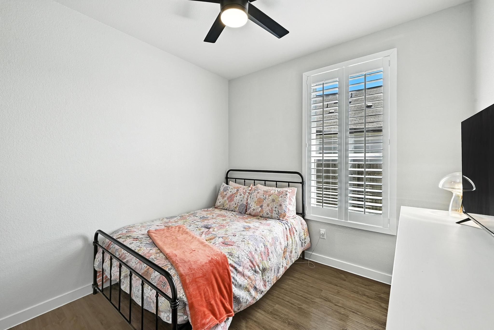 126 Silktassel Way, Buda, TX 78610